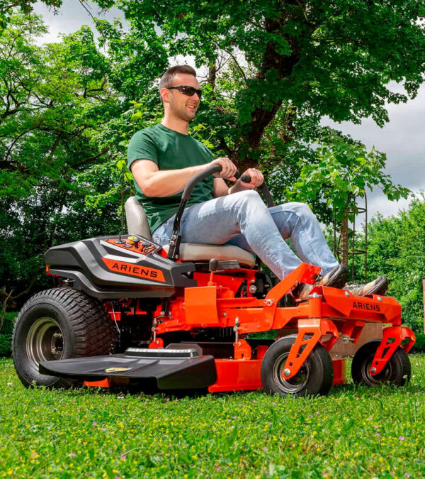 Cortacésped Giro Cero Ariens EDGE 42 SD Loncin 635cc 107cm descarga lateral